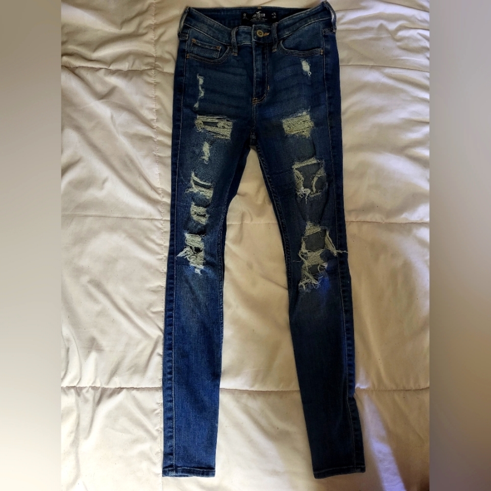 Hollister Distrested High Rise Skinny Jeans